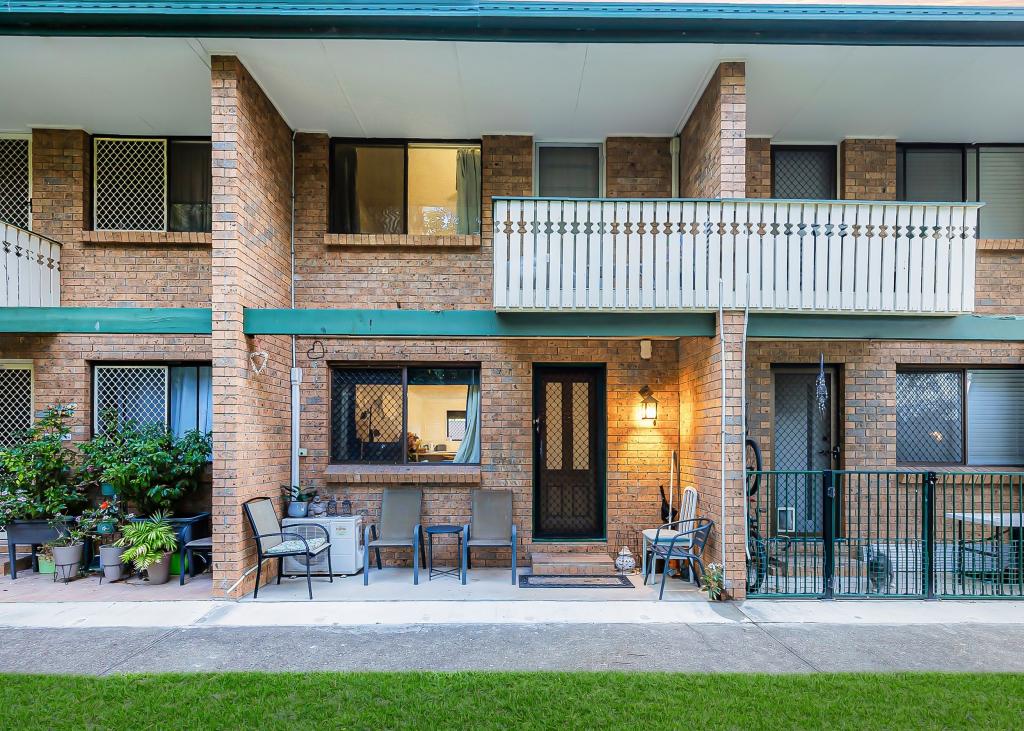 6/11 Frank St, Labrador, QLD 4215