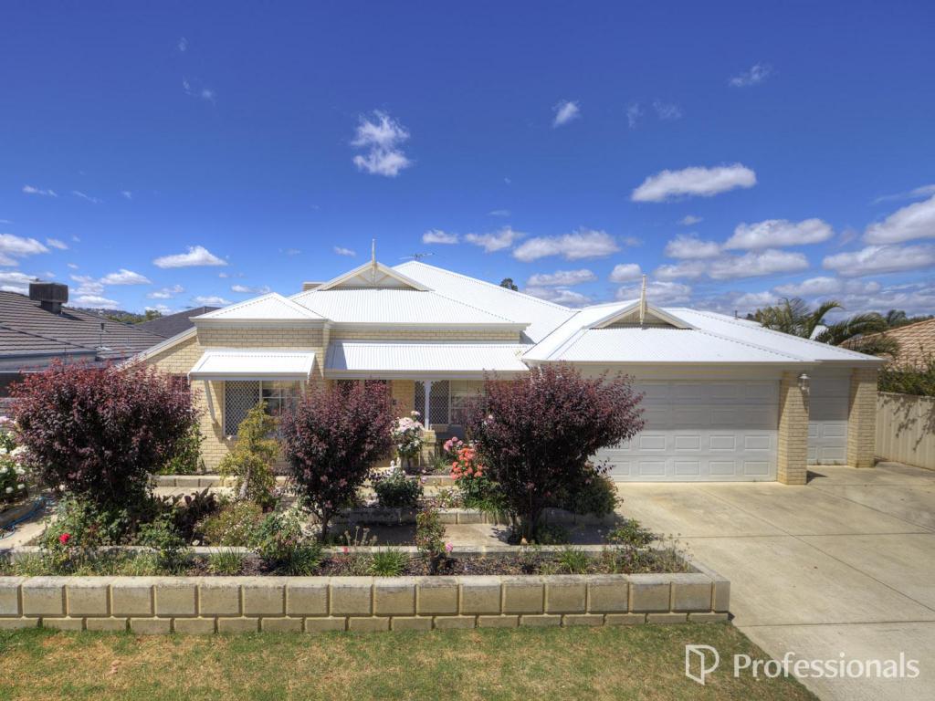 12 Pinker Cres, Maida Vale, WA 6057