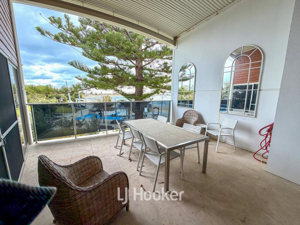 2/2 Jetty Rd, Bunbury, WA 6230