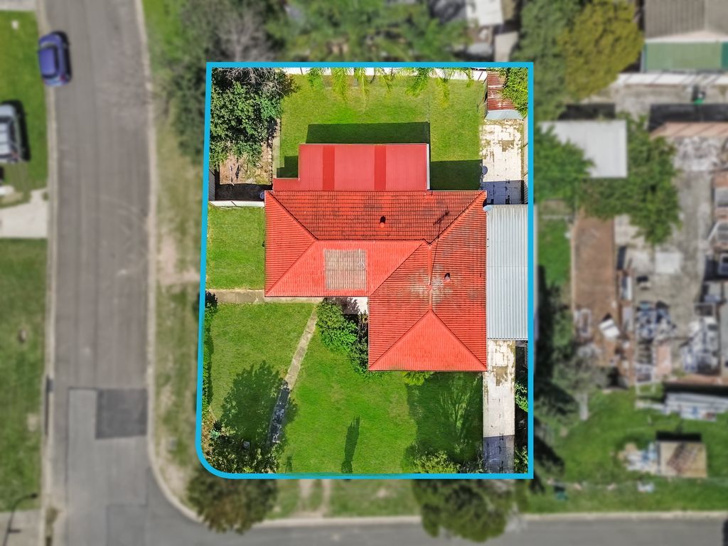 2 Strauss Rd, St Clair, NSW 2759