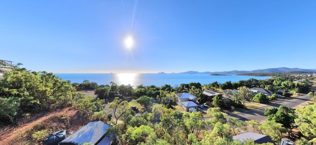 137 Gloucester Ave, Hideaway Bay, QLD 4800