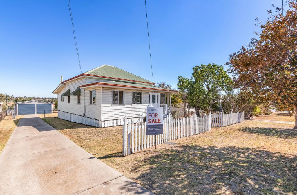 9 Wallace St, Warwick, QLD 4370