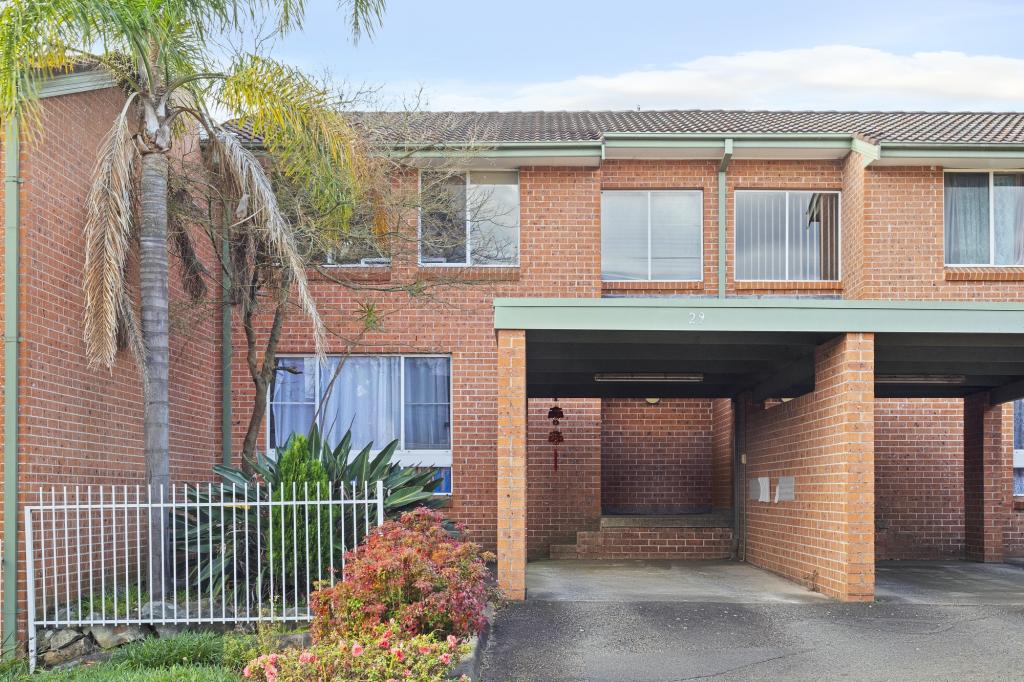 29/6 Jacquinot Pl, Glenfield, NSW 2167