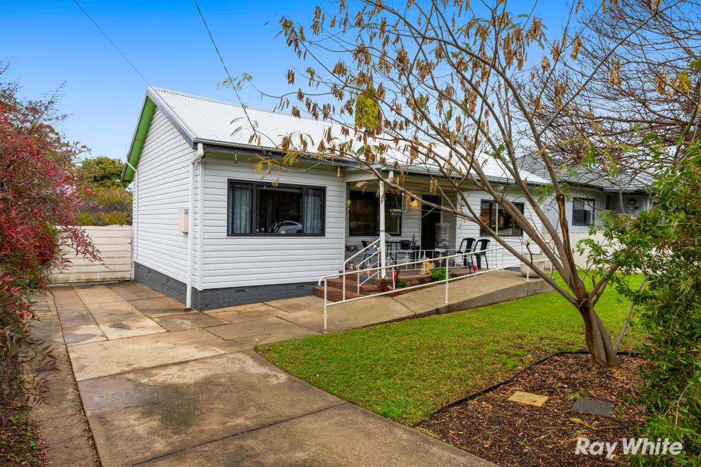 86 Tichborne Cres, Kooringal, NSW 2650