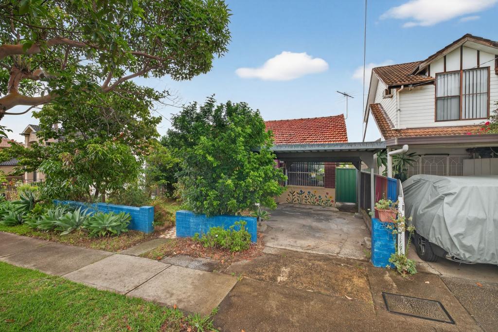 6 LILAC ST, PUNCHBOWL, NSW 2196