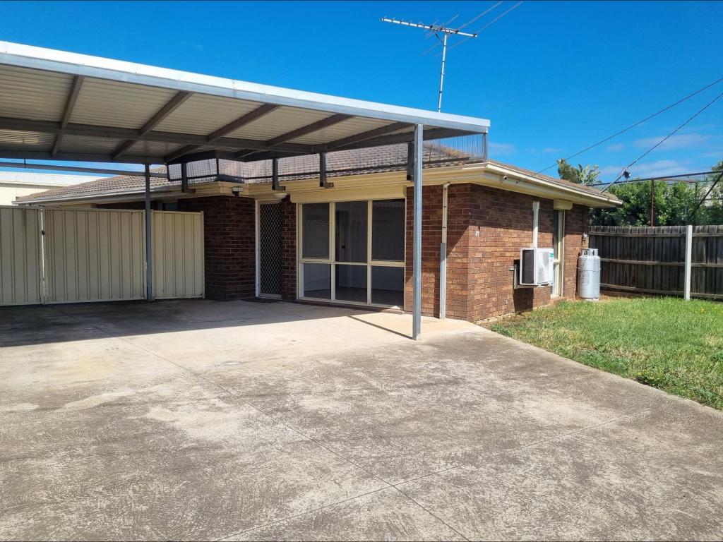 71 Westcott Pde, Rockbank, VIC 3335