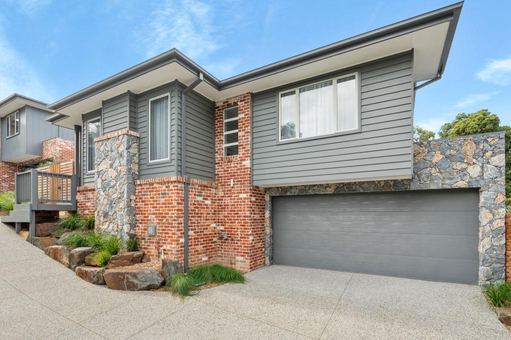 2/8 Bird St, Eltham, VIC 3095