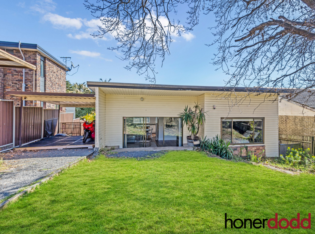 35 Oak Rd, Kirrawee, NSW 2232