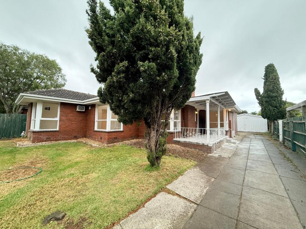 11 The Fairway, Hampton Park, VIC 3976