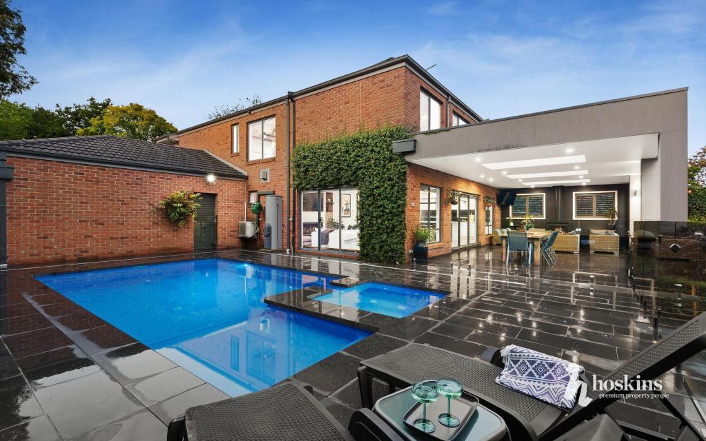 14 HENRY ST, MONTROSE, VIC 3765