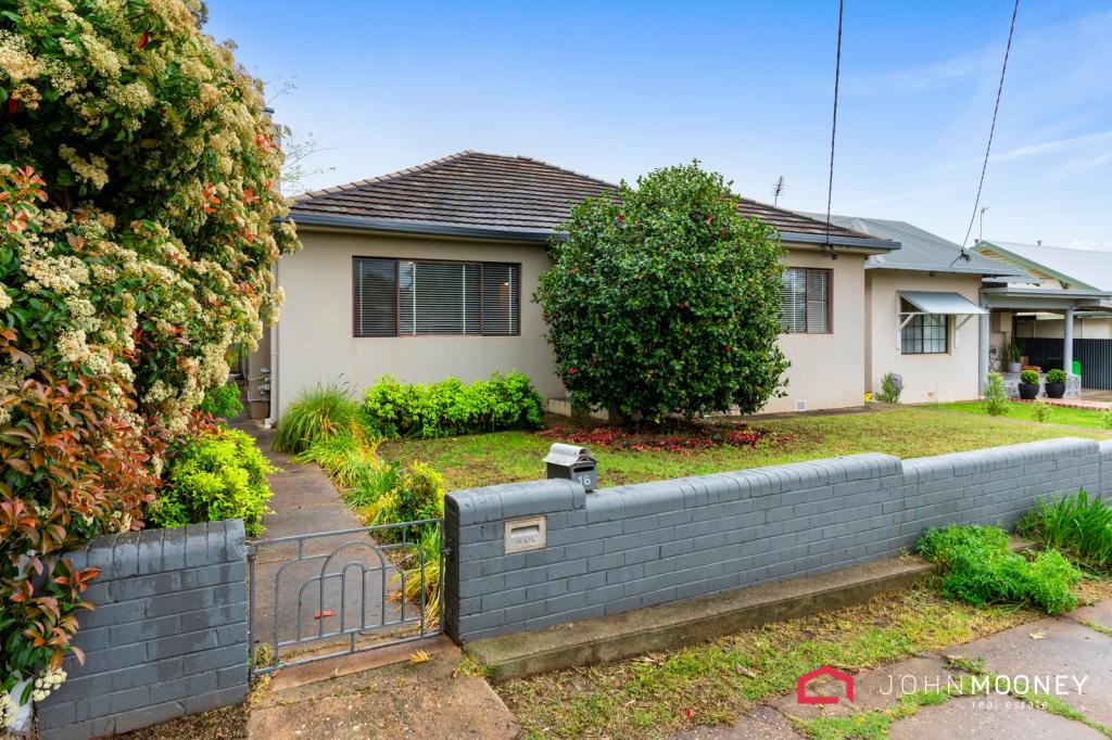 16 NORMAN ST, TURVEY PARK, NSW 2650