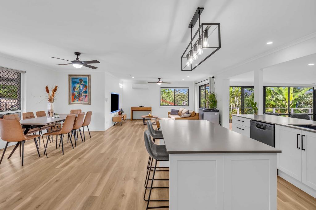 6 Sevenoaks Ct, Worongary, QLD 4213