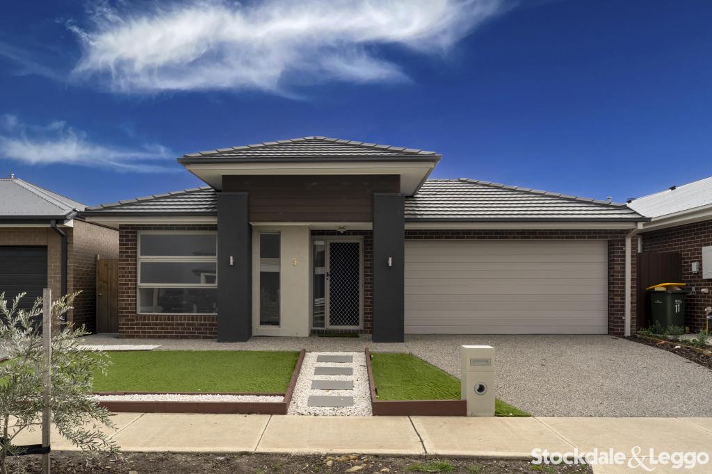 9 Acres Rd, Donnybrook, VIC 3064
