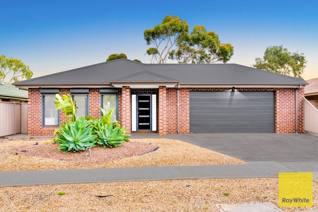 12 Mckenzie Cres, Hoppers Crossing, VIC 3029