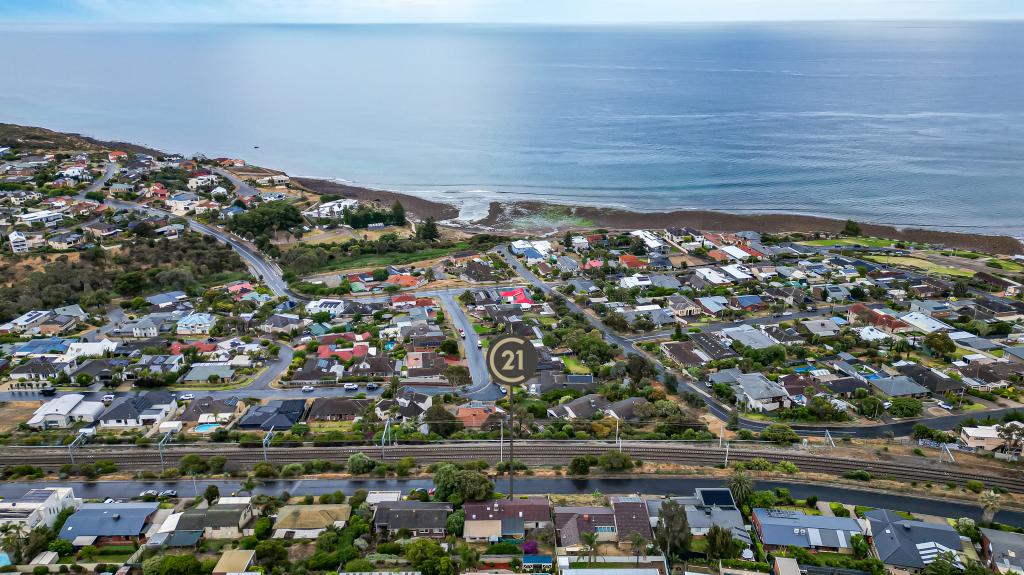 10 Columbia Cres, Hallett Cove, SA 5158