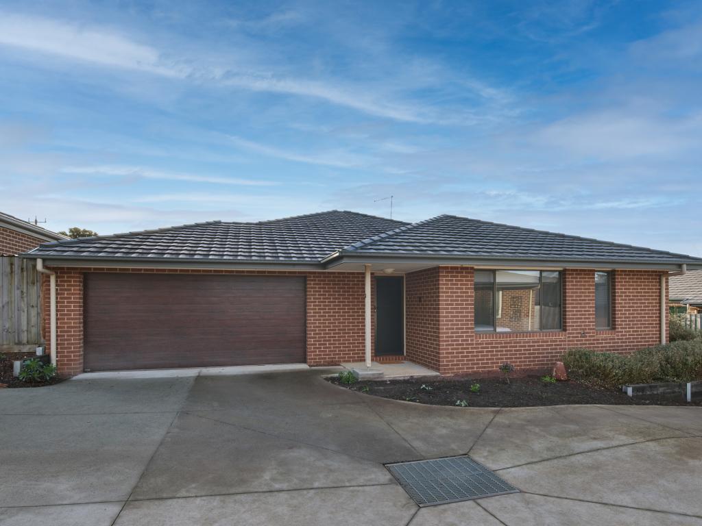 2/18 Main South Rd, Drouin, VIC 3818