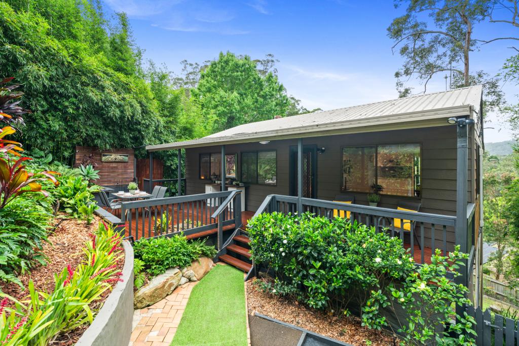 8 Gregory St, Wyoming, NSW 2250