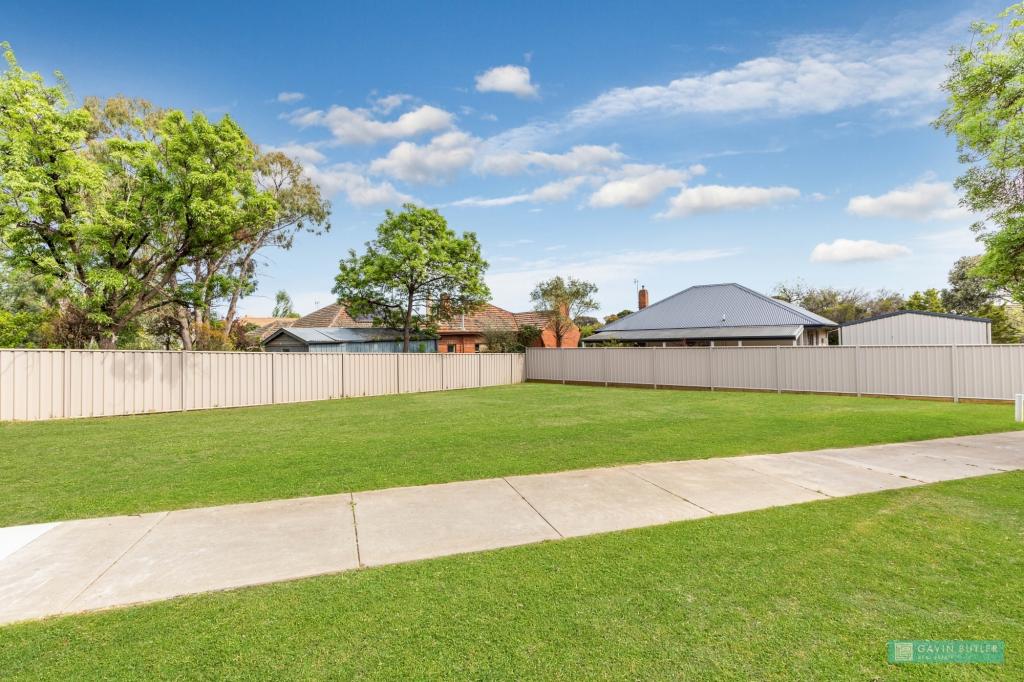 3 Grandview Cres, Kennington, VIC 3550