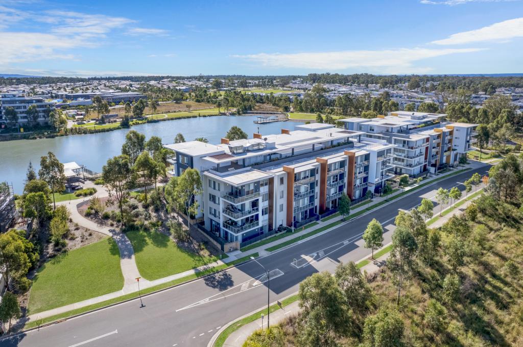 303/98 Lakeside Pde, Jordan Springs, NSW 2747