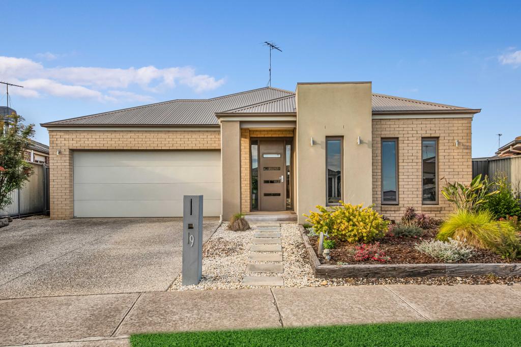 19 Weerana Way, Lara, VIC 3212
