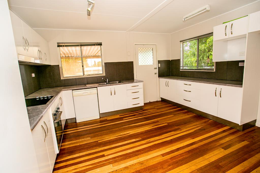 29 Tracey Rd, Mount Isa, QLD 4825