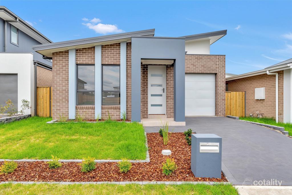 28 Kinscdale Ave, Catherine Field, NSW 2557