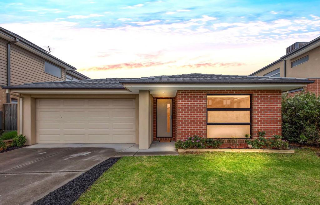 6 SOPHIA ST, OFFICER, VIC 3809