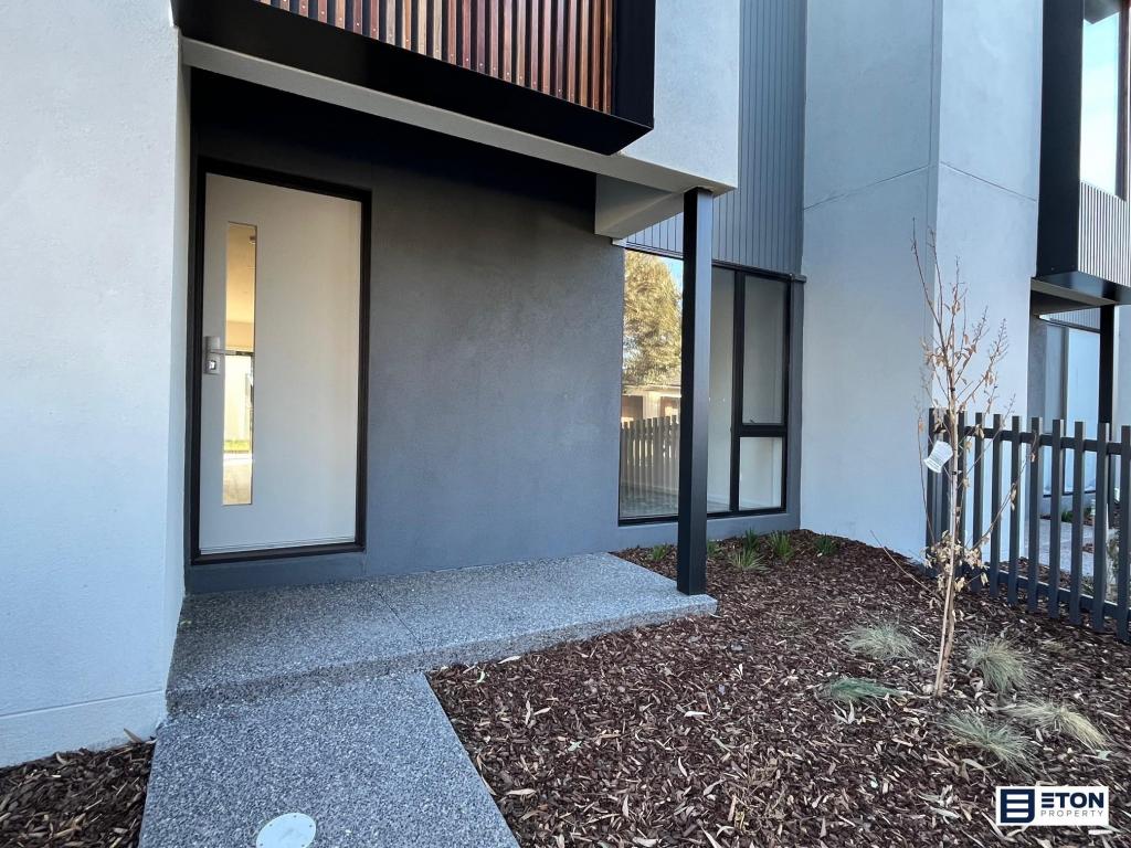 30 Saltmarsh Cres, Point Cook, VIC 3030