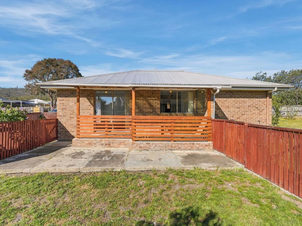 3 Bradman St, Clarendon Vale, TAS 7019