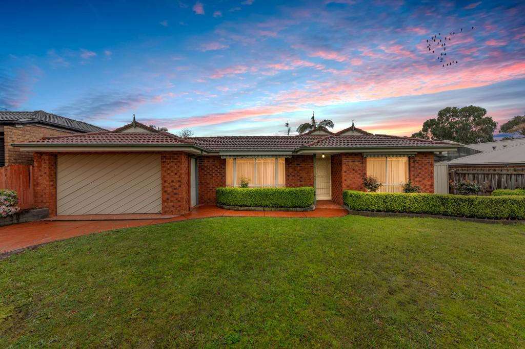 18 Mcmaster Ct, Pakenham, VIC 3810