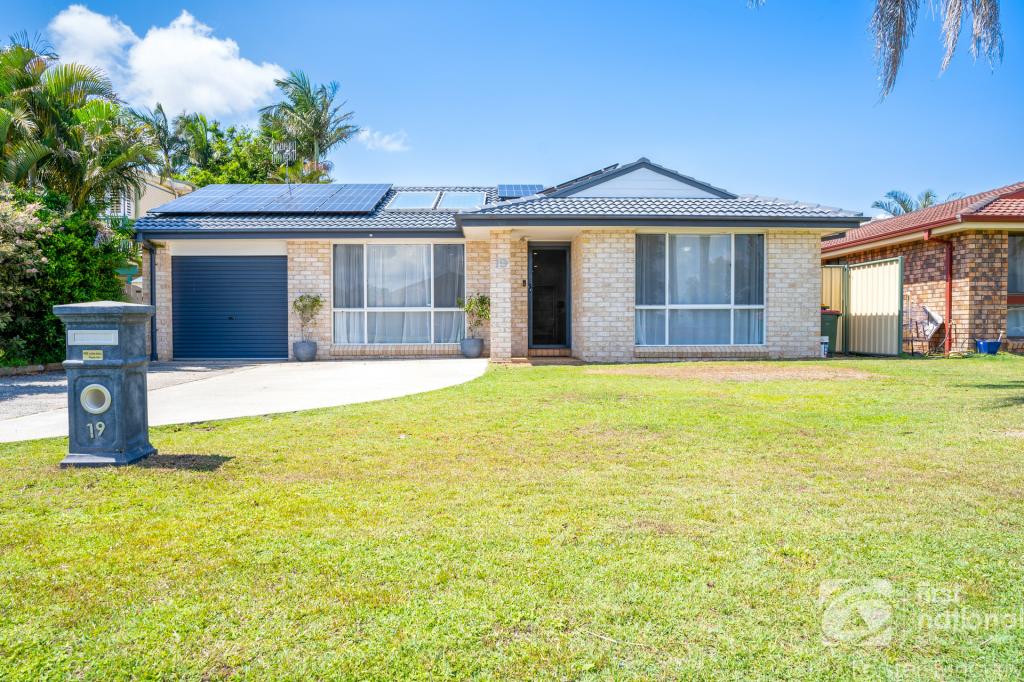 19 Murray Ave, Forster, NSW 2428