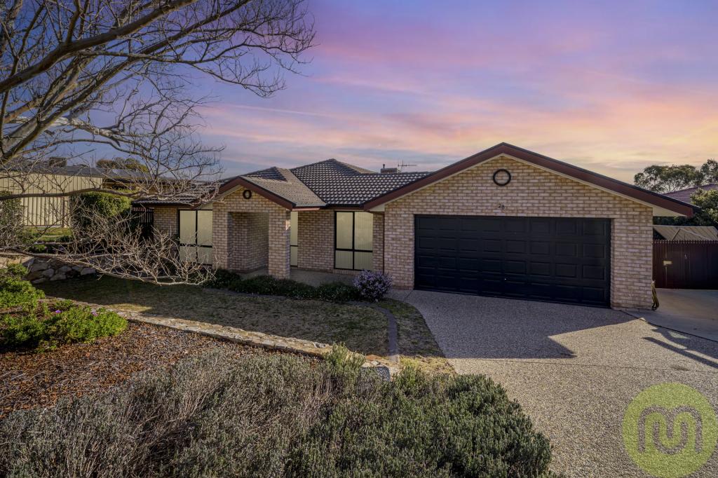 28 JANE SUTHERLAND ST, CONDER, ACT 2906