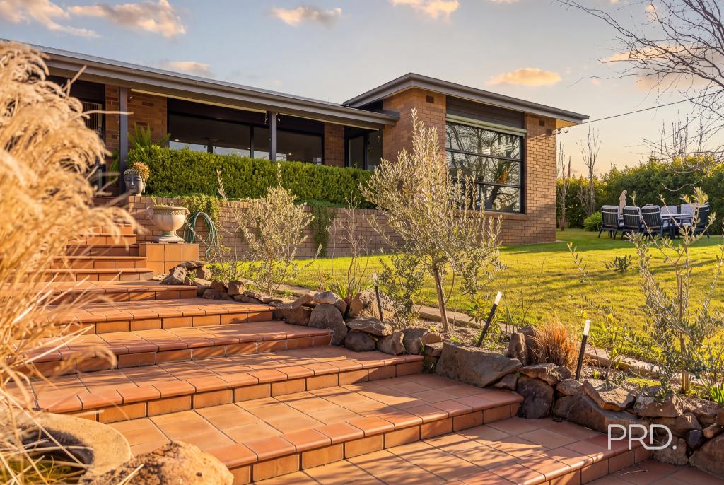 35 Lakeside Dr, Lake Albert, NSW 2650