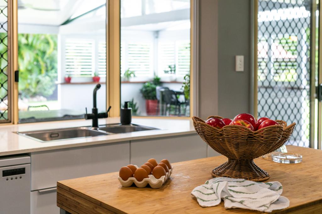 35 Lawnville Rd, Cooroy, QLD 4563