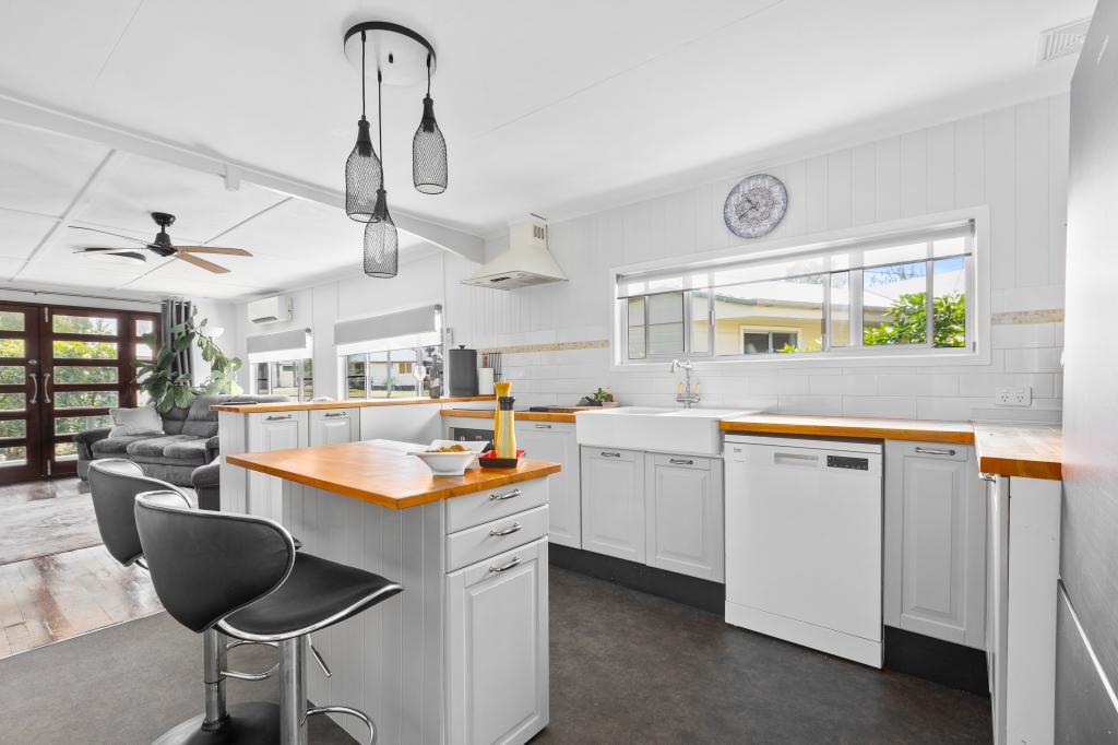 32 TAILOR ST, TIN CAN BAY, QLD 4580