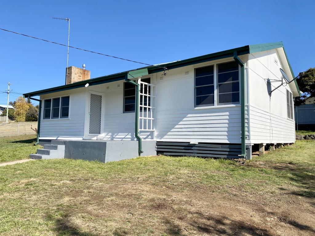 1 Baroona Ave, Cooma, NSW 2630