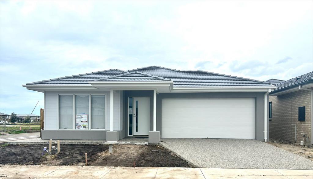 25 Woolly Pde, Clyde North, VIC 3978