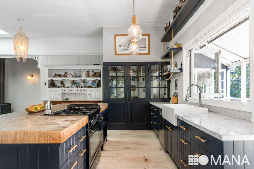 10 CANOWINDRA CT, SOUTH GOLDEN BEACH, NSW 2483