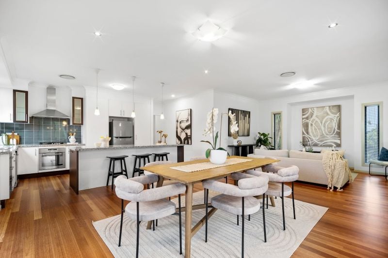 27 Viewpoint Dr, Springfield Lakes, QLD 4300