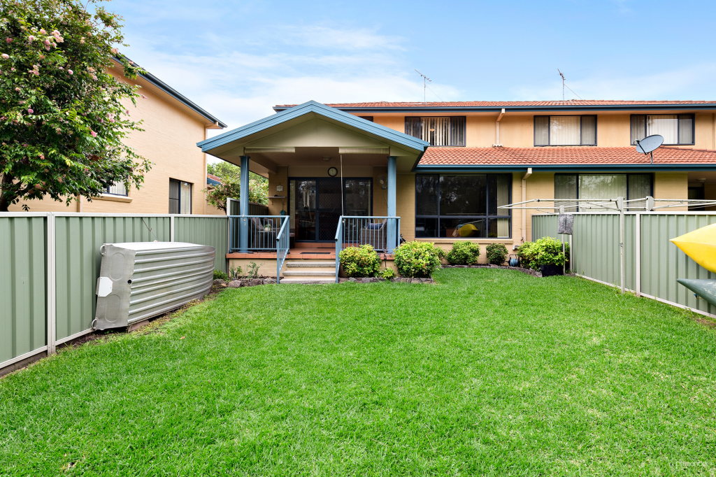 4/35 LAKE ST, BLACKALLS PARK, NSW 2283