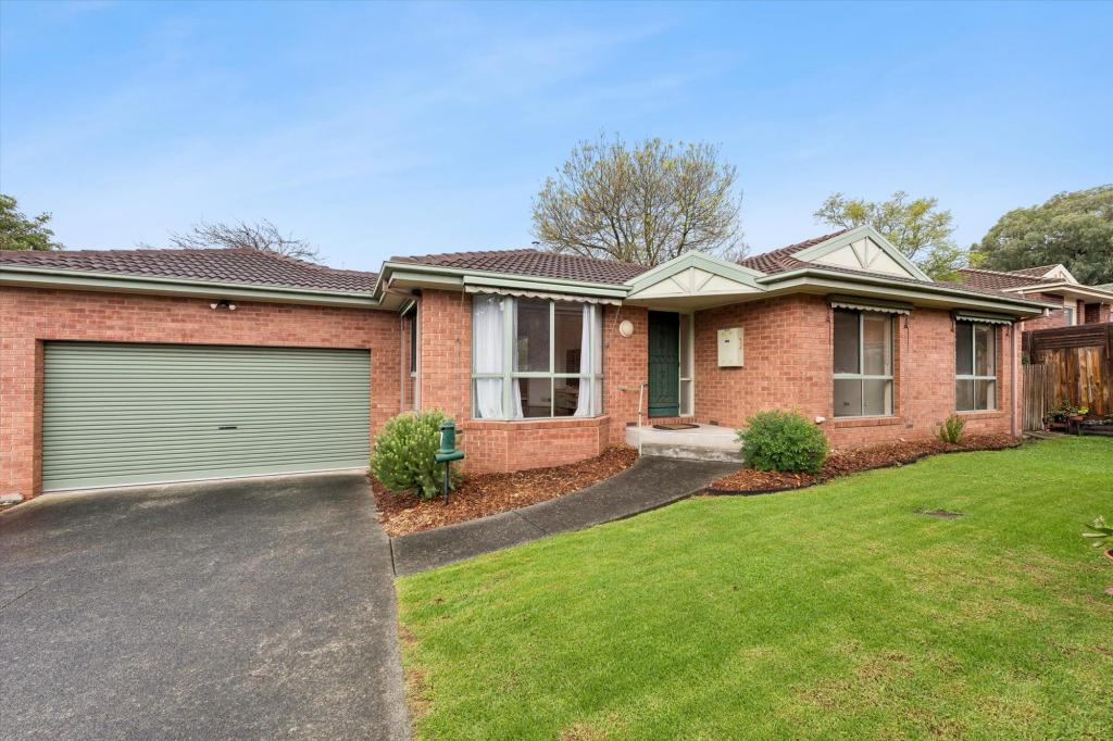 7 Carmel Ave, Ferntree Gully, VIC 3156