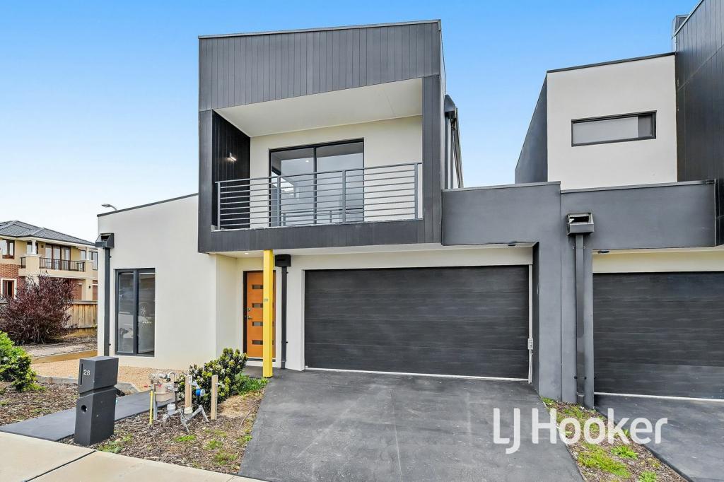 28 GREENFINCH DR, CLYDE NORTH, VIC 3978