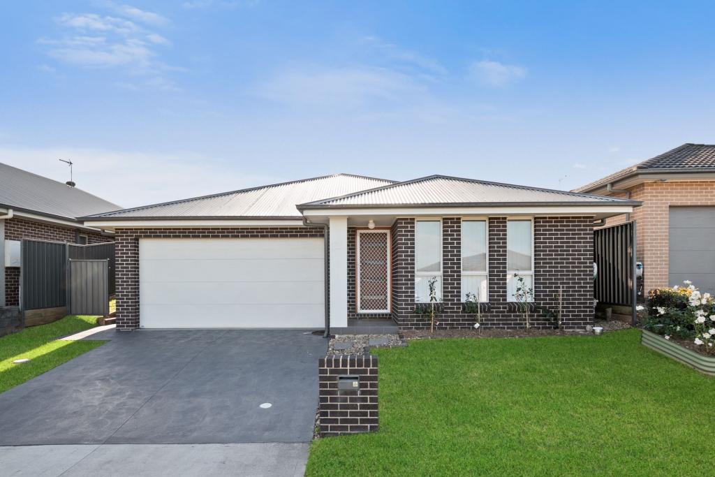 20 HURST ST, SPRING FARM, NSW 2570