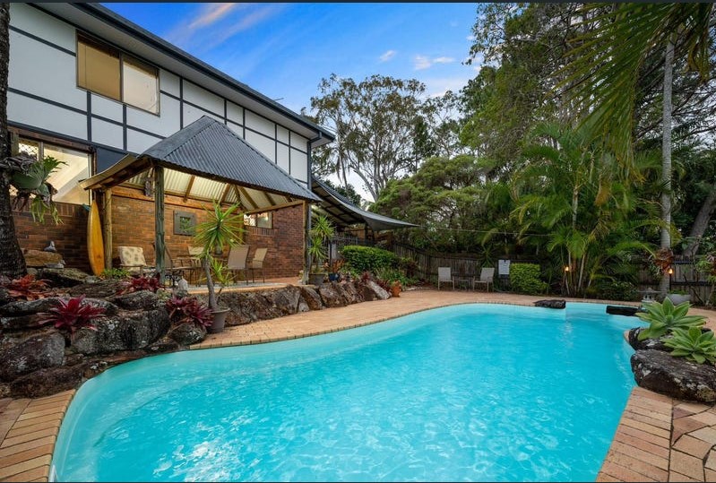 3 Banksia St, Redland Bay, QLD 4165