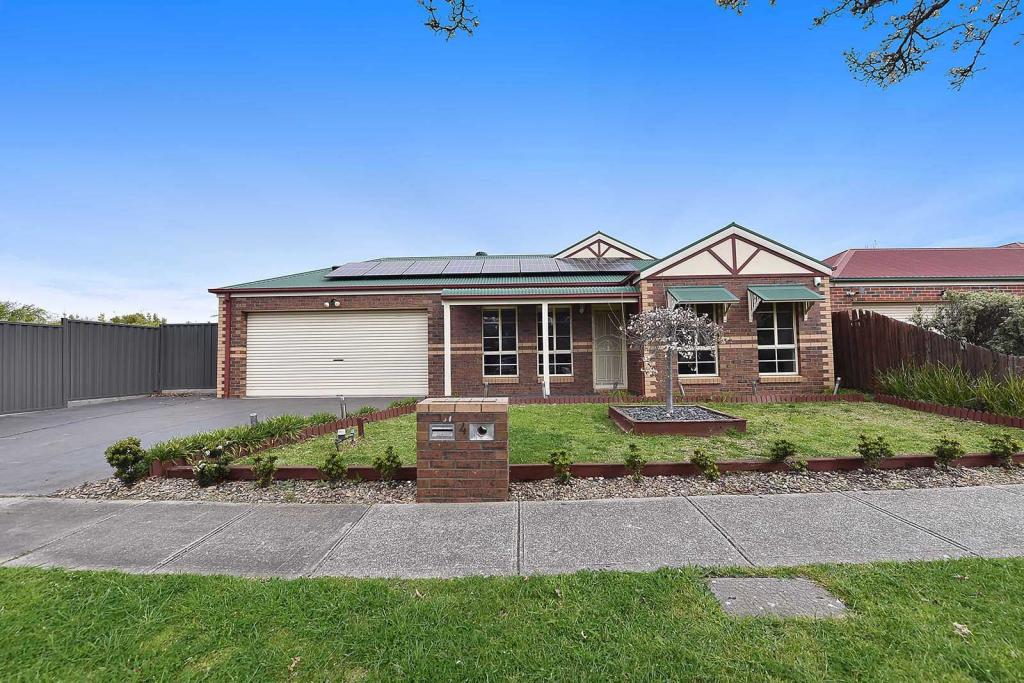 4 Healy Ave, Sunbury, VIC 3429