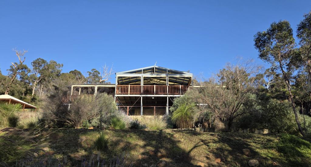 65 Throssell Rd, Swan View, WA 6056