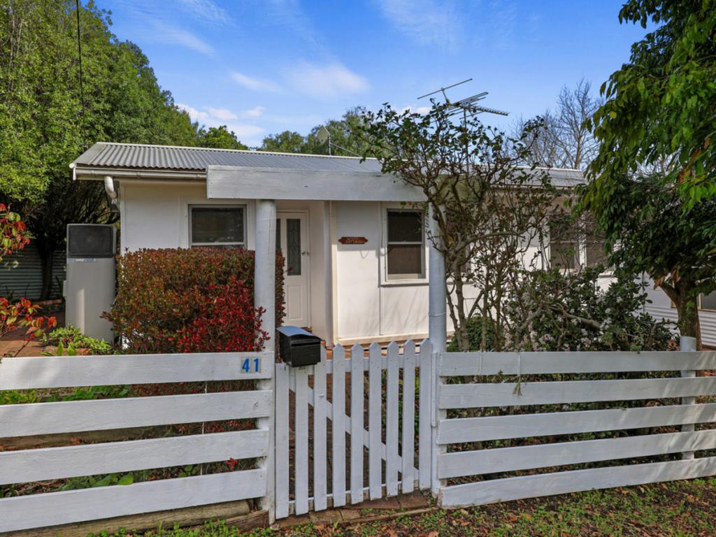 41 Martin St, Penshurst, VIC 3289