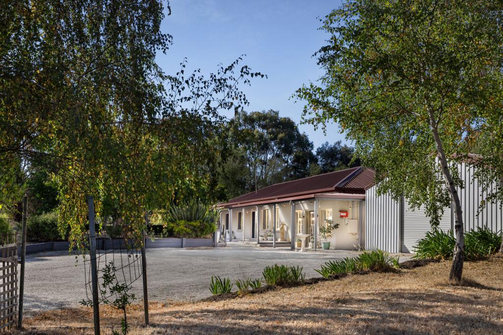 32 Golf House Lane, Lancefield, VIC 3435