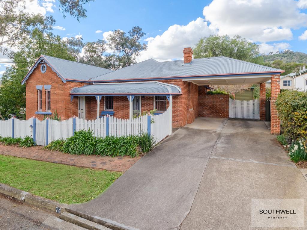 74 Napier St, East Tamworth, NSW 2340