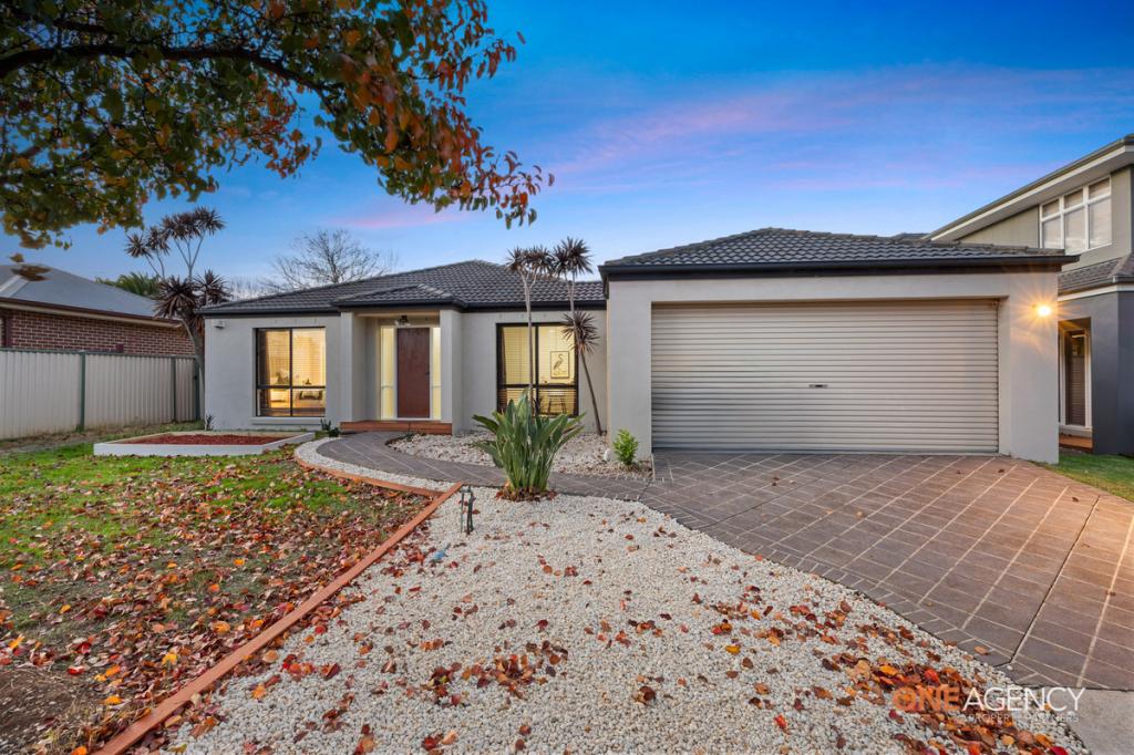 15 Pesaro Pl, Point Cook, VIC 3030